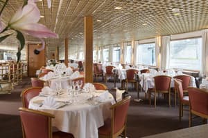 CroisiEurope MS Seine Princess Restaurant 3.jpg